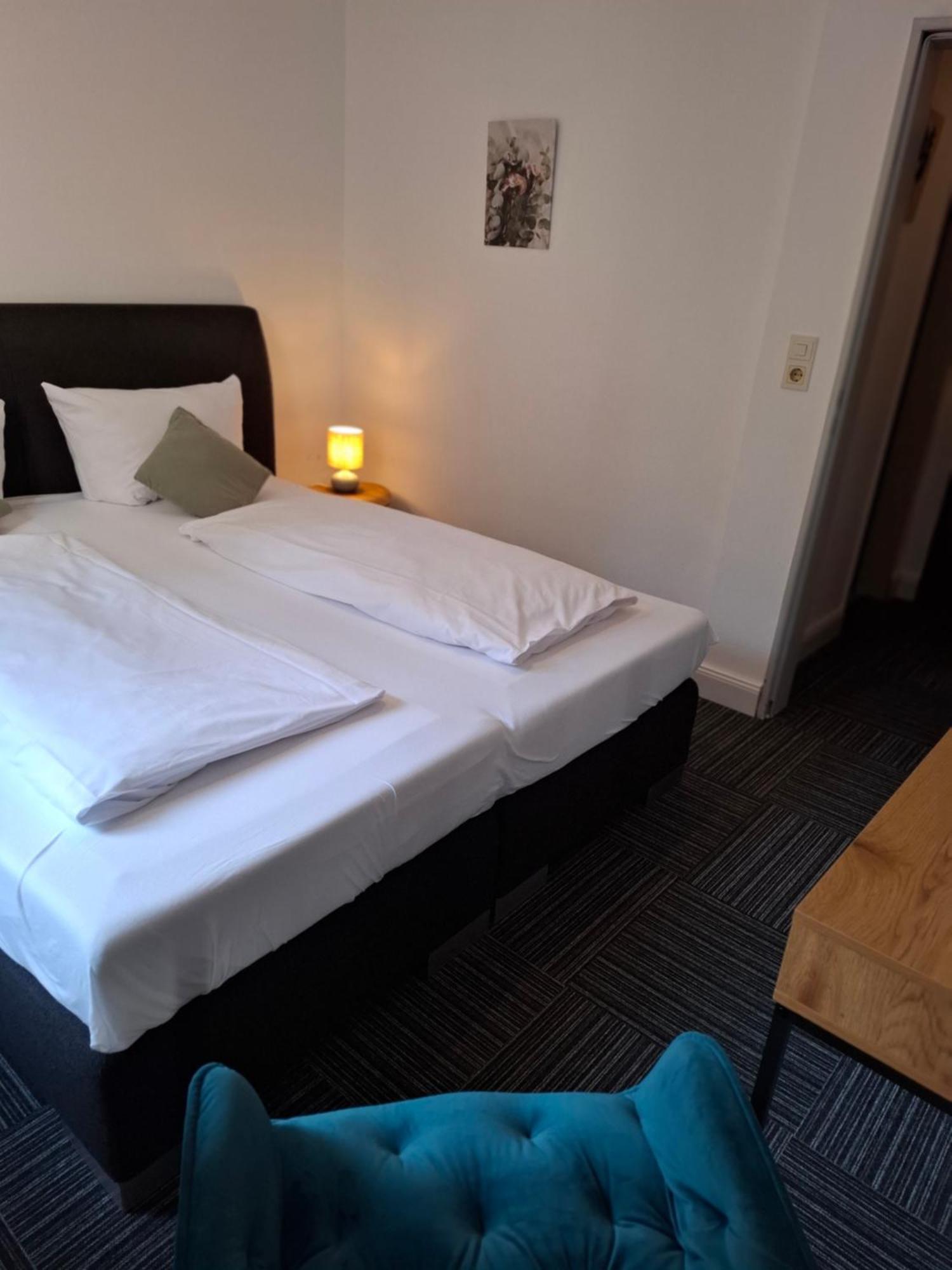 Hotel Am Schwarzen Berg 施塔德 外观 照片