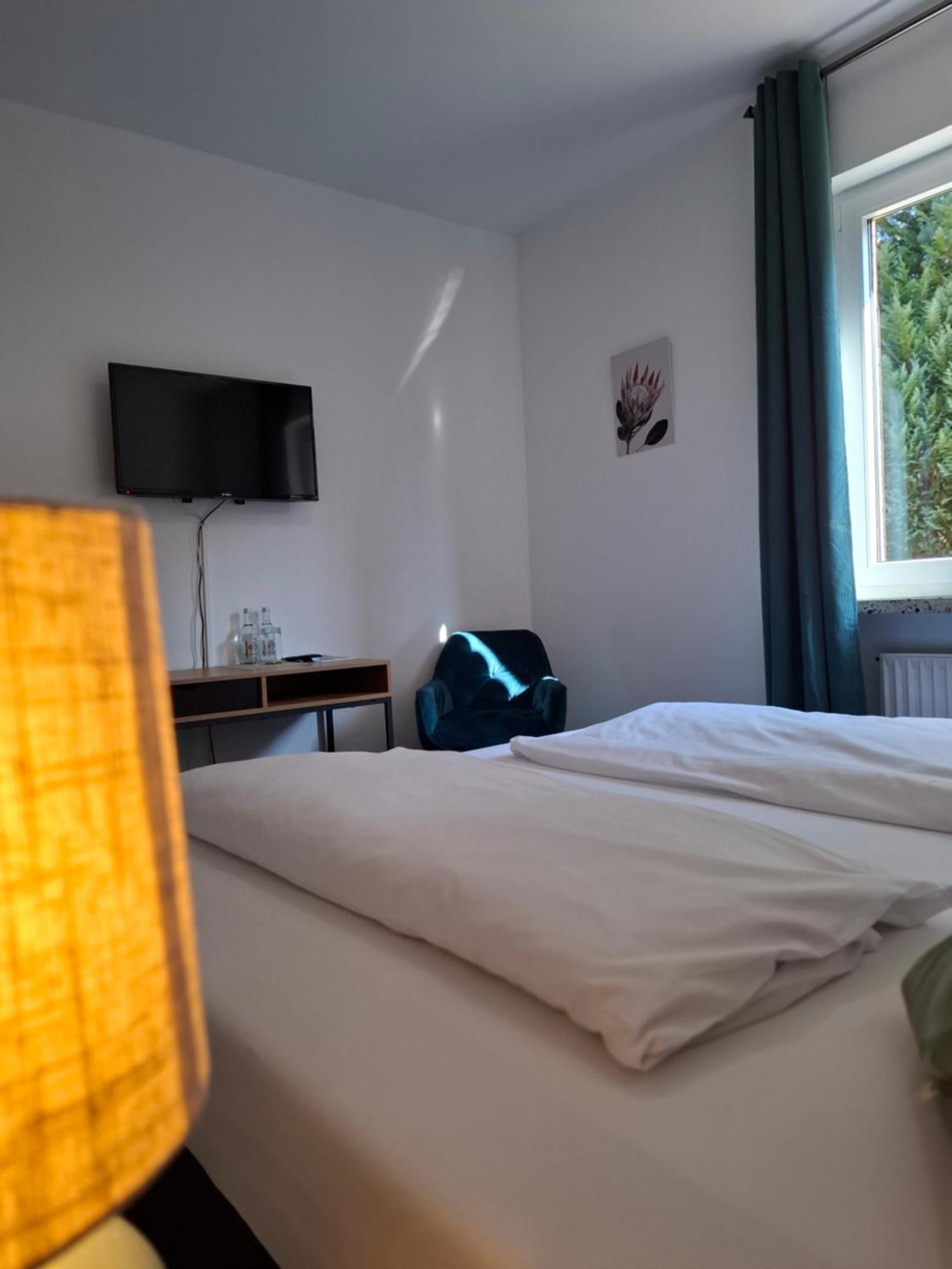 Hotel Am Schwarzen Berg 施塔德 外观 照片