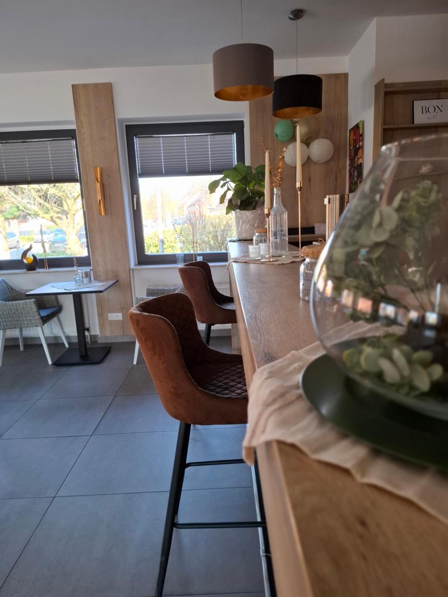 Hotel Am Schwarzen Berg 施塔德 外观 照片