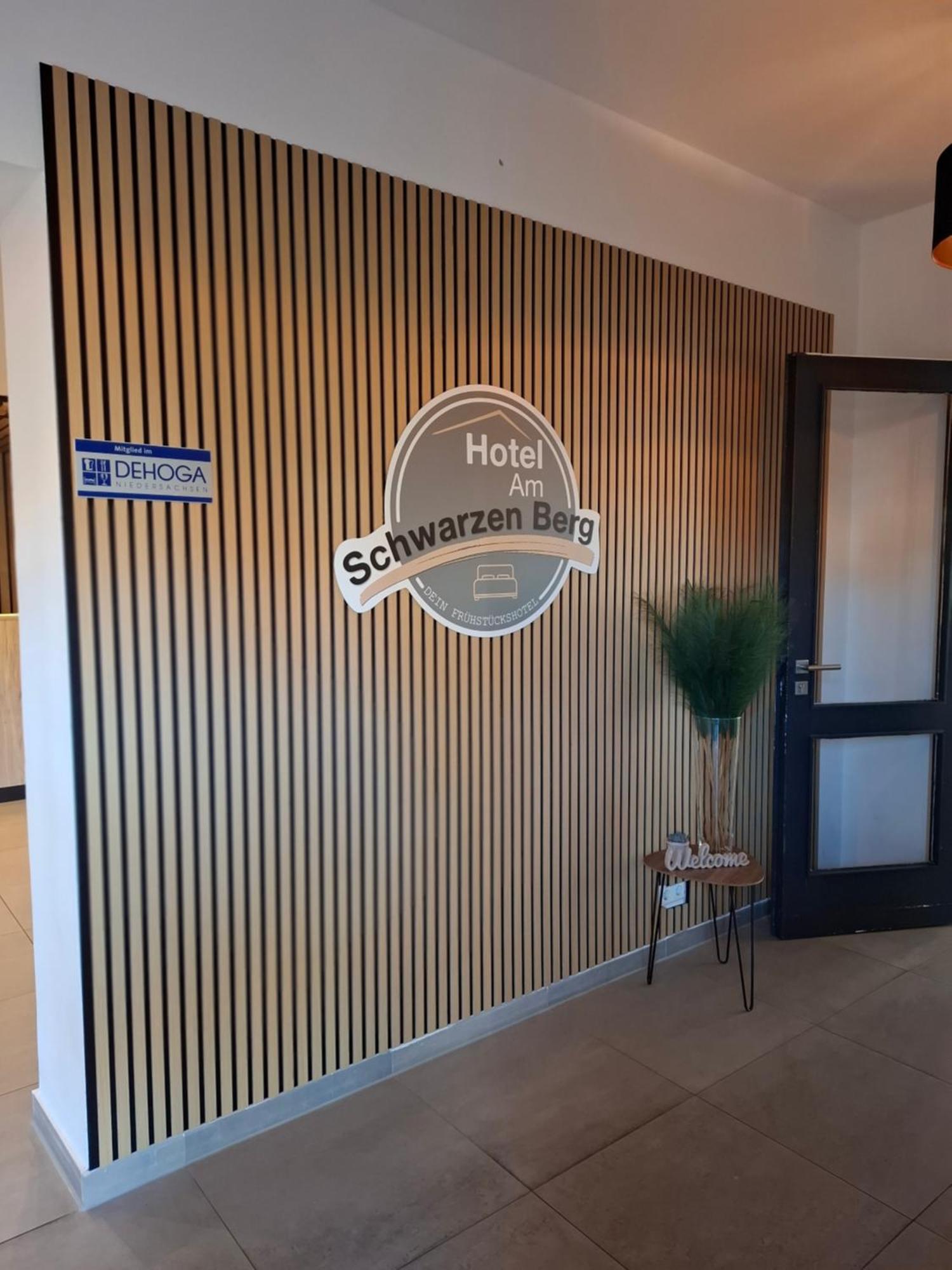 Hotel Am Schwarzen Berg 施塔德 外观 照片